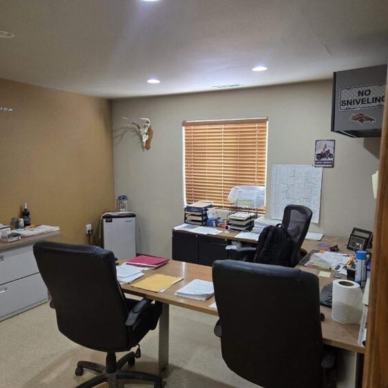 More Photos Of 836 38th Ave E, Dickinson Flex For Sale