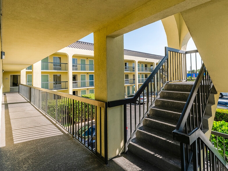 More Photos Of 1505 Belvedere Rd, West Palm Beach Hotel For Sale