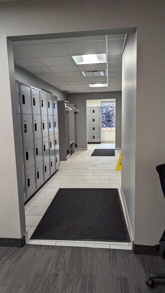 More Photos Of 700 York St, London Office For Lease