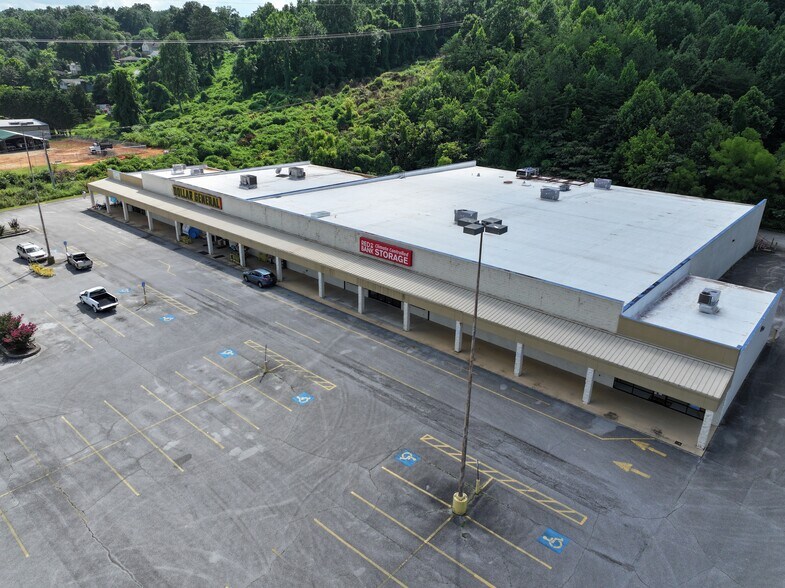 More Photos Of 4707 Dayton Blvd, Chattanooga Unknown For Lease