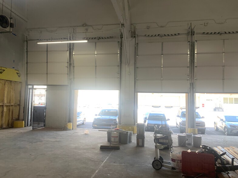 More Photos Of 1937-2035 E Vernon Ave, Vernon Refrigeration Cold Storage For Lease