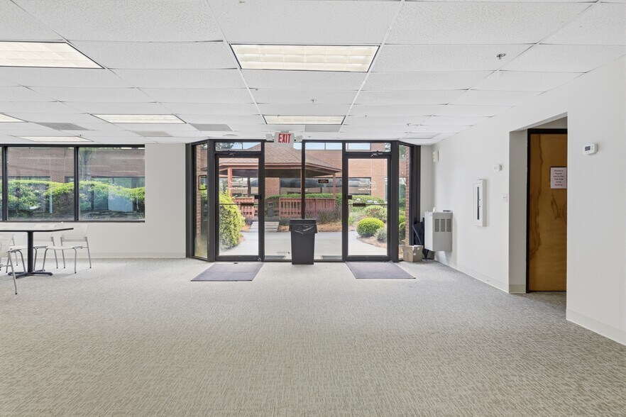 More Photos Of , Jacksonville Office For Sale
