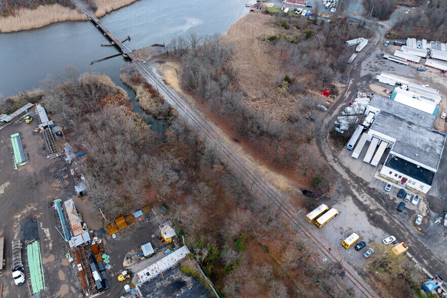 More Photos Of 113-114 Whitehead Ave, South River Land For Lease