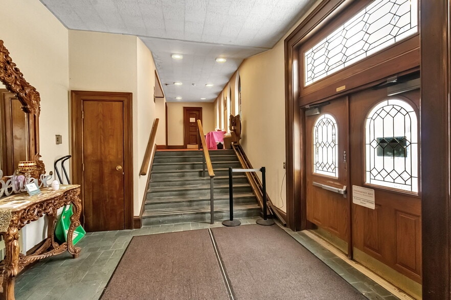 More Photos Of 115 Gold St, Buffalo Religious Facility For Sale