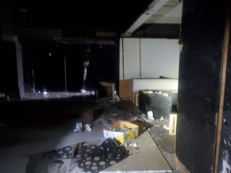 More Photos Of 5960 Dr Martin Luther King Dr, Saint Louis Bar For Sale