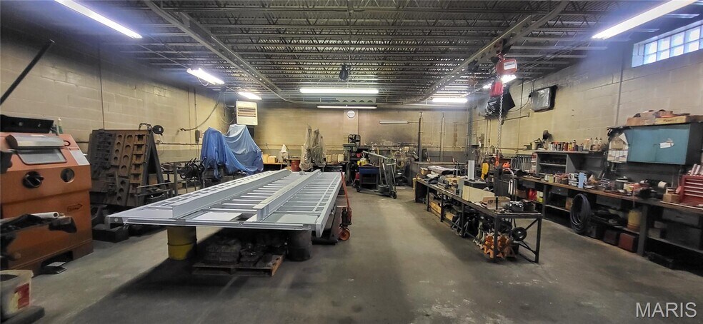 More Photos Of 4545 Olive St, Saint Louis Industrial For Sale