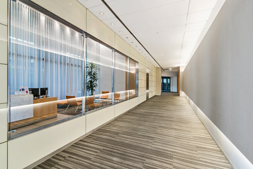 More Photos Of 5599 San Felipe St, Houston Office For Sale