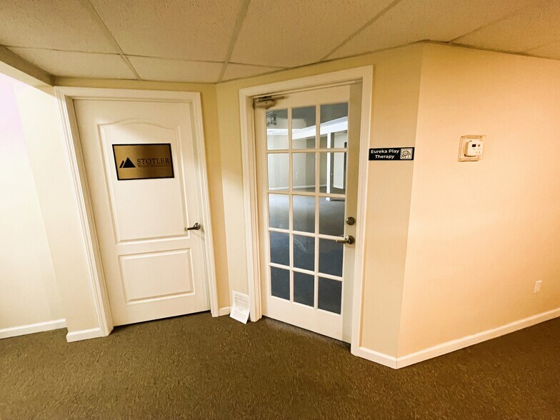 More Photos Of 206 N Central Ave, Eureka Office For Lease