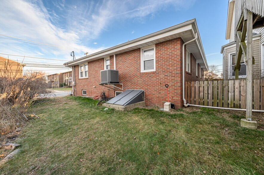 More Photos Of 122 S Rosewell Ave, South Amboy Apartments For Sale