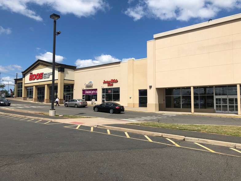 533 S Broad St, Meriden, CT 06450 For Lease | Cityfeet.com