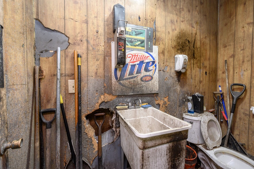 More Photos Of 1423 Corlies Ave, Neptune Auto Repair For Sale