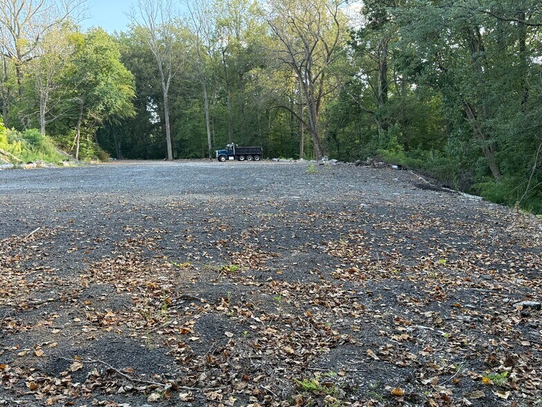 More Photos Of 12074-12086 Hall Shop Rd, Clarksville Land For Lease