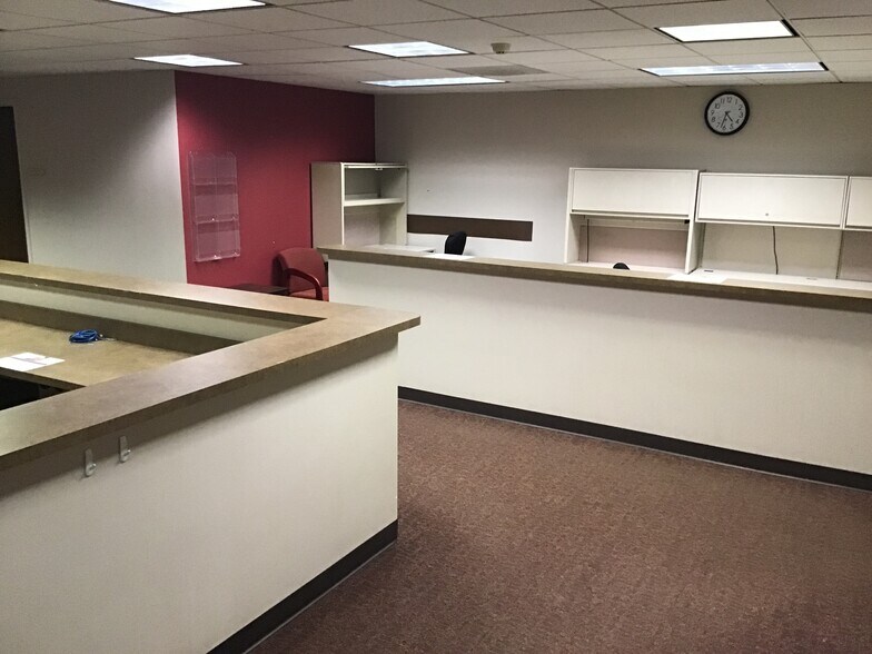 More Photos Of 6187 S Archer Ave, Chicago Medical For Lease