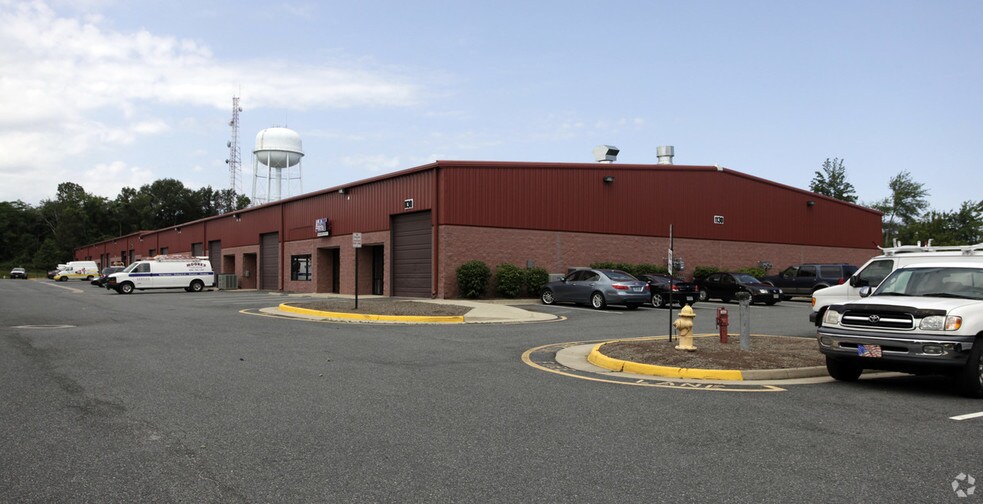 More Photos Of 1130 International Pky, Fredericksburg Warehouse For Lease