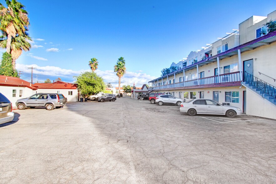 More Photos Of 9253 Sepulveda Blvd, North Hills Hotel For Sale