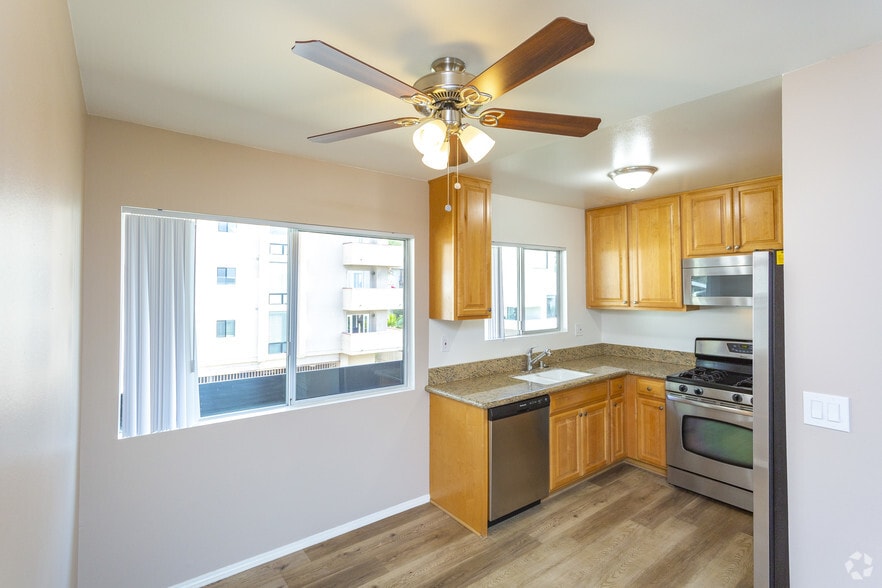 More Photos Of 1214 N Clark St, West Hollywood Apartments For Sale