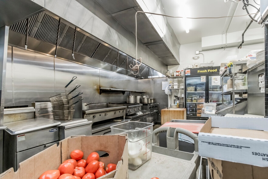 More Photos Of 60 Ocean St, South Portland Storefront Retail Residential For Lease