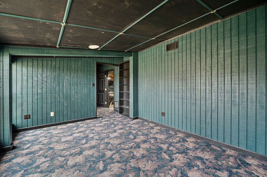 More Photos Of 2412 Usener Rd rd, Fredericksburg Winery Vineyard For Sale