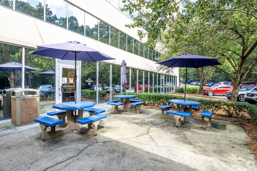 More Photos Of 140 Stoneridge Dr, Columbia Office For Lease