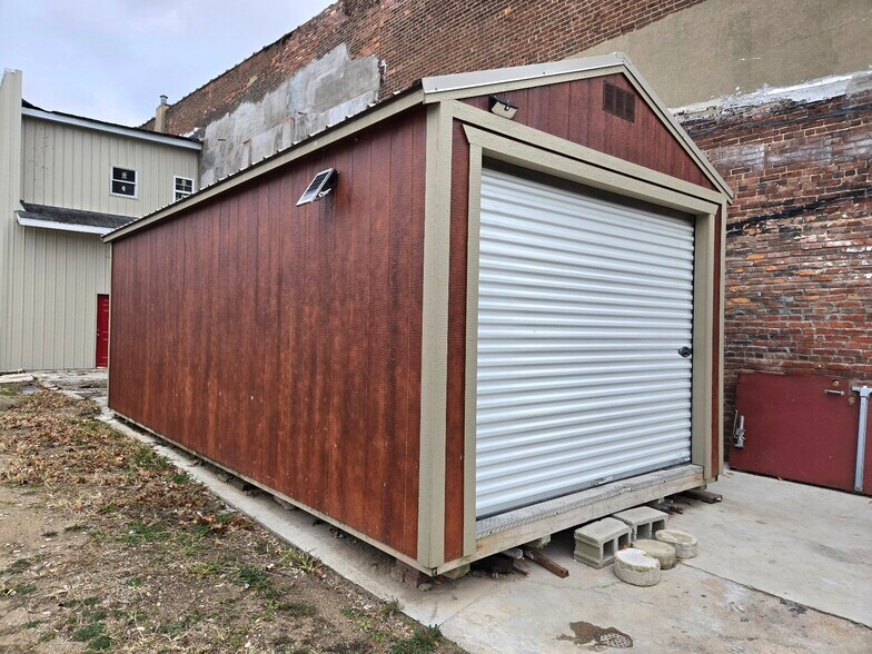 More Photos Of 16-18-20 W Washington St, Sullivan Storefront For Sale