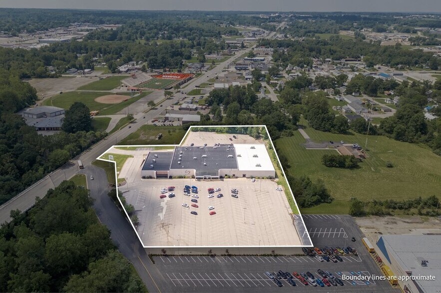 More Photos Of 850-860 W 4th St, Mansfield Freestanding For Lease