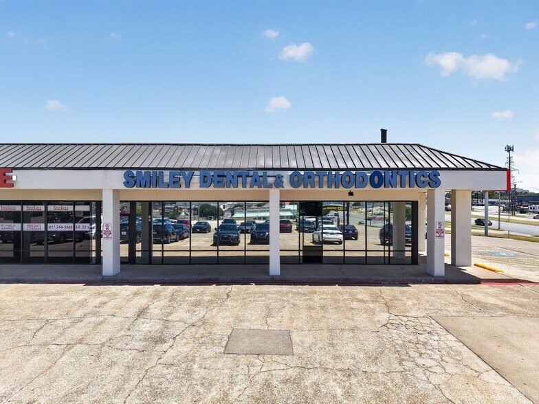 More Photos Of 8440-8474 Camp Bowie West Blvd, Fort Worth Unknown For Lease