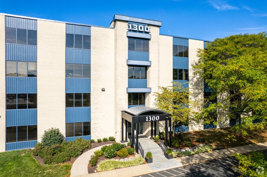 More Photos Of 1300 Virginia Dr, Fort Washington Office For Lease
