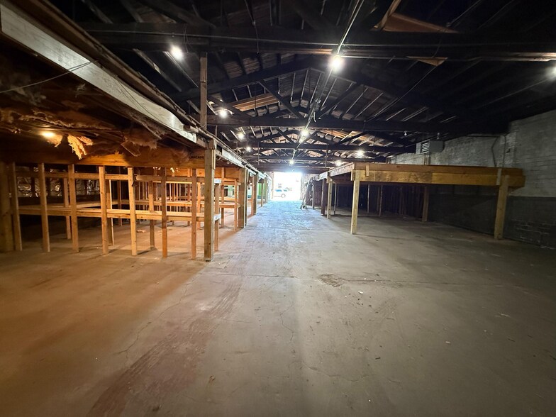 More Photos Of 64 E Washington Ave, Pleasantville Warehouse For Lease