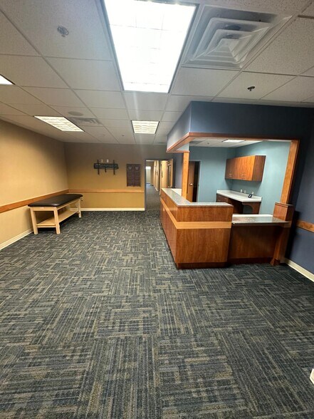 More Photos Of 1600 Sixth Ave, York Medical For Lease