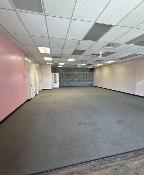 More Photos Of 6509 W Ken Caryl Ave, Littleton General Retail For Lease