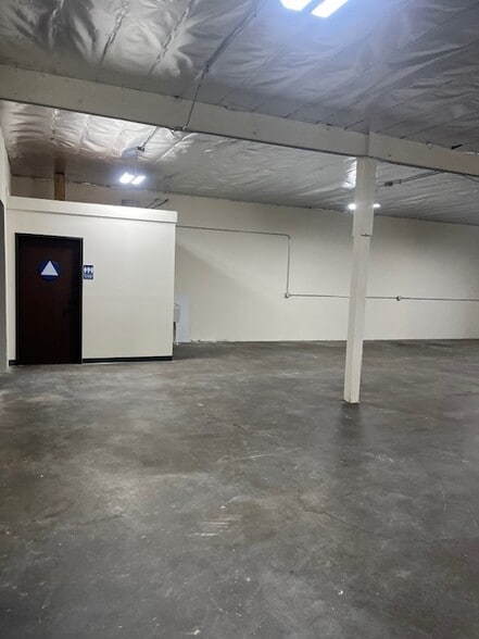 More Photos Of 11654-11658 McBean Dr, El Monte Manufacturing For Lease