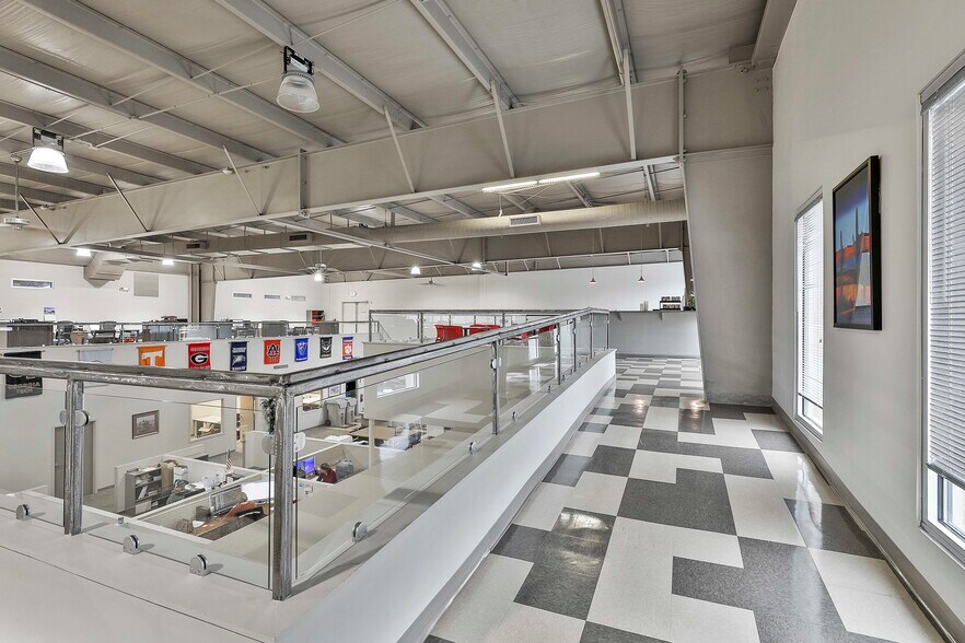 More Photos Of 1039 Sullivan Rd, Newnan Office For Sale