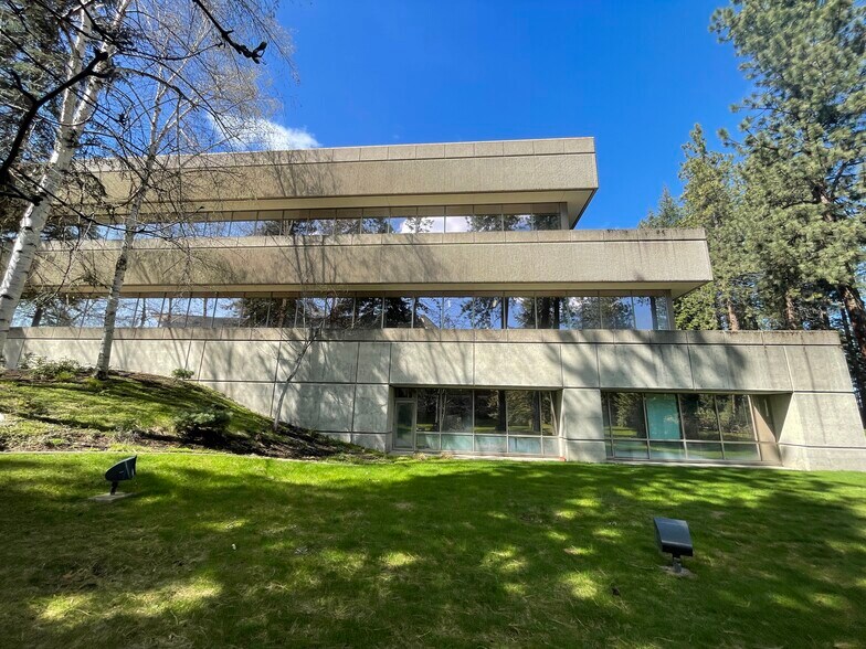 More Photos Of 6500 N Mineral Dr, Coeur d'Alene Office For Sale
