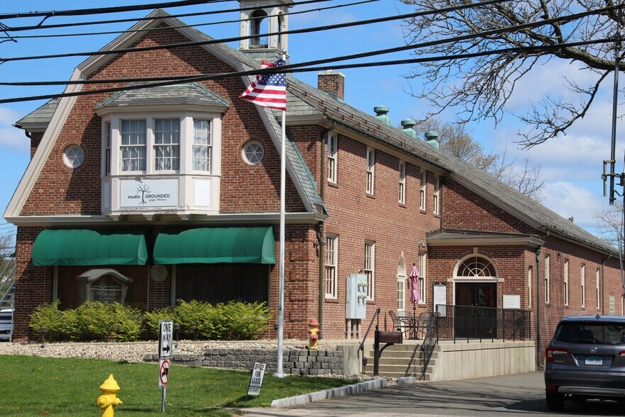 Primary Photo Of 26 Broadway, North Haven Loft Creative Space For Lease