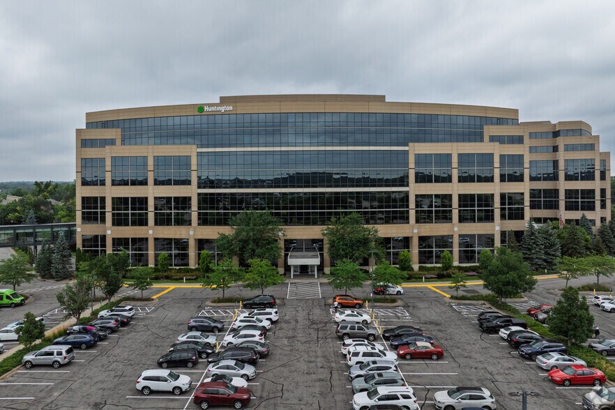 More Photos Of 11100 Wayzata Blvd, Minnetonka Office For Lease
