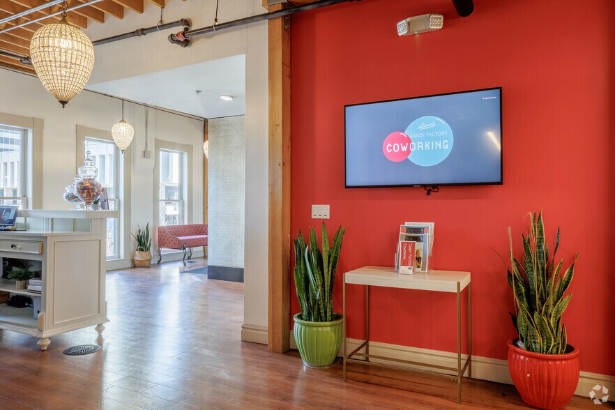 More Photos Of 1512 Curtis St, Denver Coworking Space