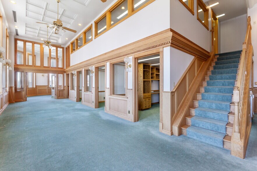More Photos Of 772 W Main St, Lake Geneva Loft Creative Space For Lease