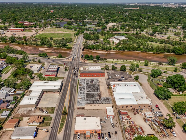 More Photos Of 470 N Seneca St, Wichita Warehouse For Sale