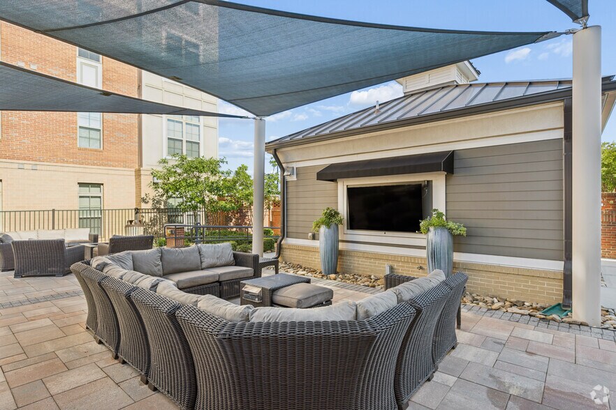 More Photos Of 7420 N Rea Park Ln, Charlotte Apartments For Lease