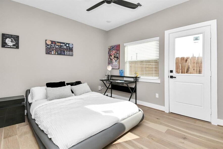 More Photos Of 316 Thornton Rd, Houston Apartments For Sale