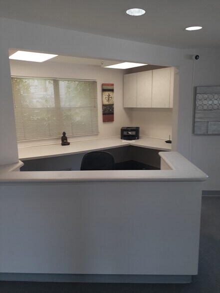 More Photos Of 7200 W Main St, Belleville Office For Lease