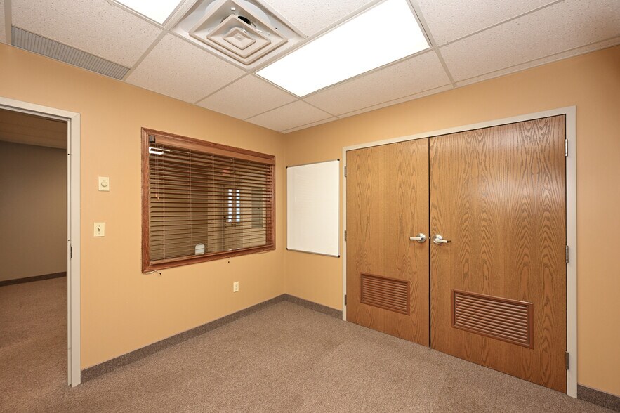 More Photos Of 4067-4083 N Jefferson St, Medina Medical For Lease