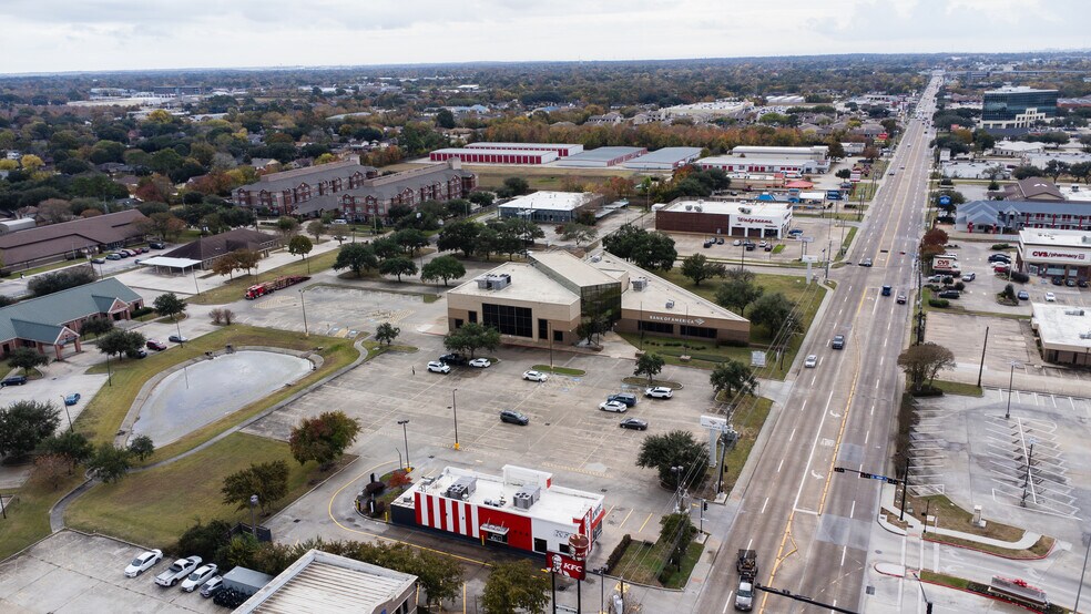 More Photos Of 4000 Garth Rd, Baytown Medical For Sale