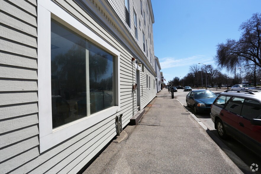 More Photos Of 303 Pine St, Manchester Apartments For Lease