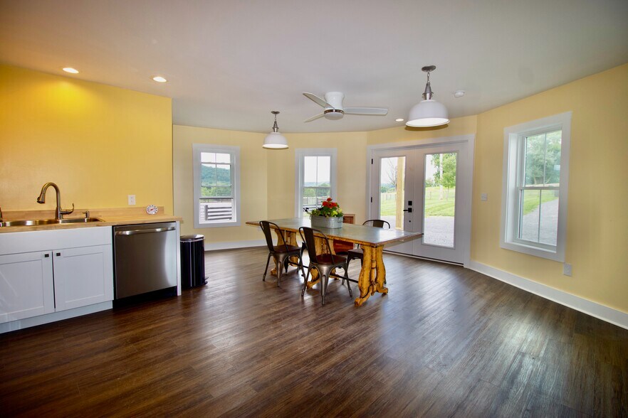 More Photos Of 3476 Fairview Rd, Lewisburg Specialty For Sale