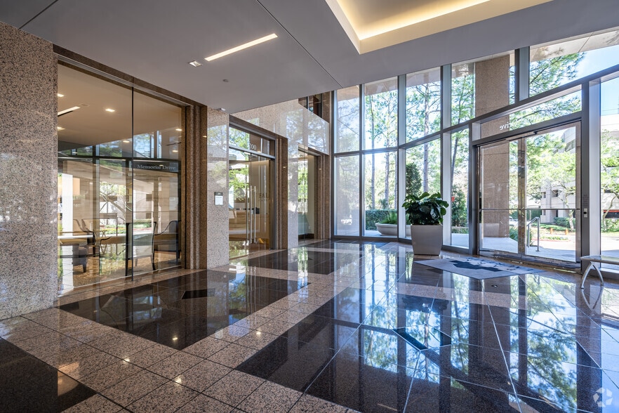 More Photos Of 10000 Memorial Dr, Houston Office For Lease