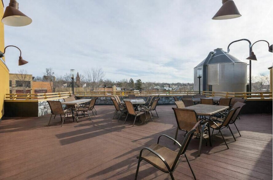 More Photos Of 415 N Benton Dr, Sauk Rapids Restaurant For Sale
