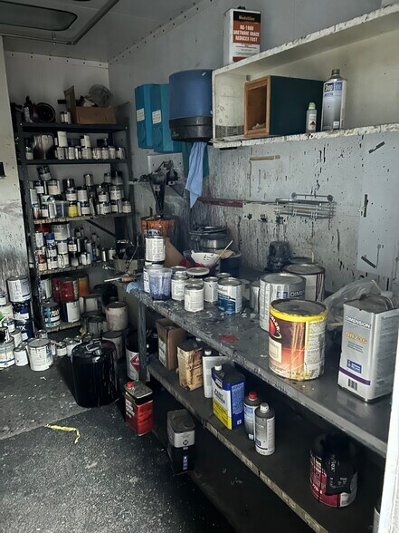 More Photos Of 15708 Brookpark Rd, Brook Park Warehouse For Lease