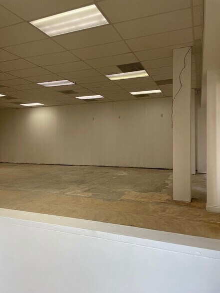 More Photos Of 1318-1332 Wilshire Blvd, Santa Monica Storefront For Lease