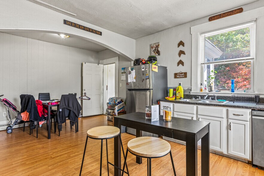More Photos Of 8 Jordan St, Berwick Apartments For Sale